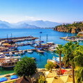 Unique ancient ruins and extensive beaches by the glittering sea, picturesque old towns and great hospitality: Turkey offers all this and much more. 