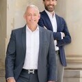       Delighted about the successful deal: Martin Hammer (left), founder and managing partner of enomyc, and Ian Kayanikis, M&A expert at enomyc.