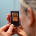 Degussa 1oz gold bar/ Anja Ostermann