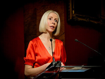 Prof Linda Bauld OBE, speaking at the Global Women in Healthcare Awards