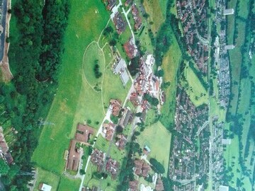 An aerial photo showing how big the site was