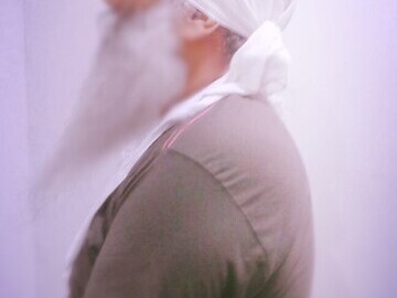 Pakistani Sikh  man on the run from the Taliban 