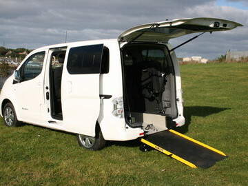 Electric Taxi with Wheelchair Access