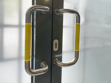 Safe Wrap on a double handle door