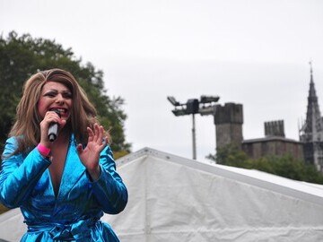 Jolene Dover singing at Coopers Field, Cardiff