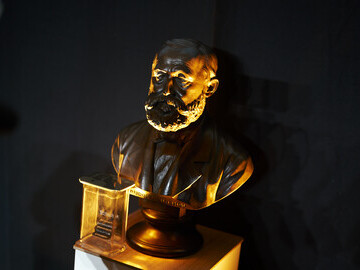  Bust of Rudolf Virchow at the Virchow Prize 2023 Award Ceremony held in the Rotes Rathaus Berlin on Saturday, October 14, 2023./ Photographer: Hennin