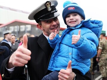 03. HMS Ocean home Declan Orkney,  3, dad PO Chris