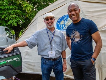 Jim Stetson and Time Team Presented Gus  Casely-Hayford OBE
