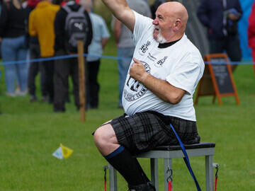 Para athlete throwing at the Stirling Highland Games in 2023