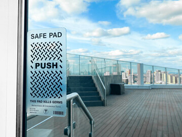 Safe Pad Clear Lifestyle image