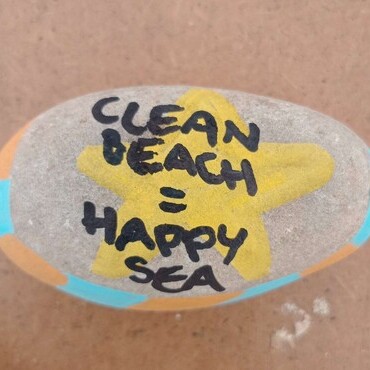CleanupUK at Clacton Rock Event - Pebble Painting activity