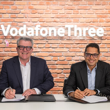 Nick Gliddon, Vodafone Business Business Director, and Vinay Singvi, TCS Head of UK & Ireland