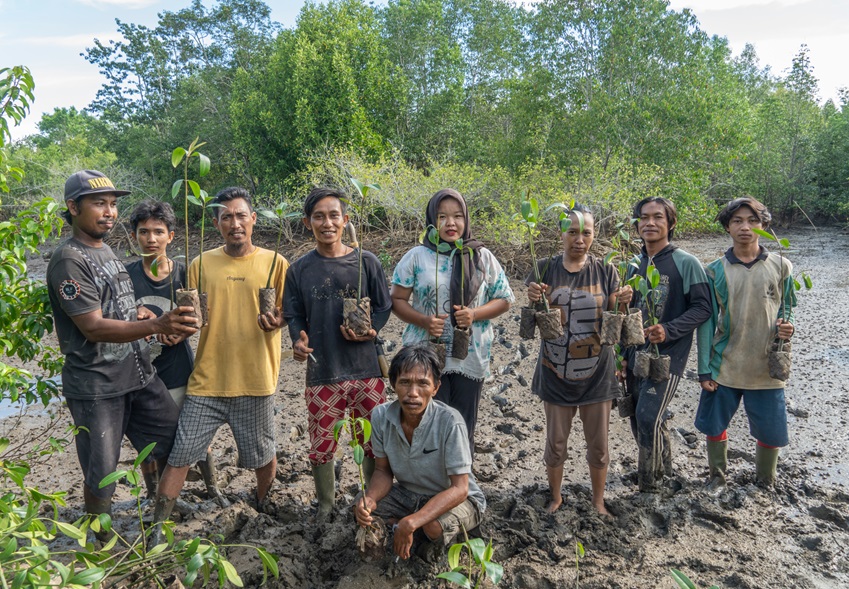  'PLANT ONE TREE' IN 'ONE-CLICK' TO CELEBRATE WORLD PLANTING DAY AS INTERNATIONAL ANIMAL RESCUE SHARES SUCCESSFUL MANGROVE PLANTING RESULTS 