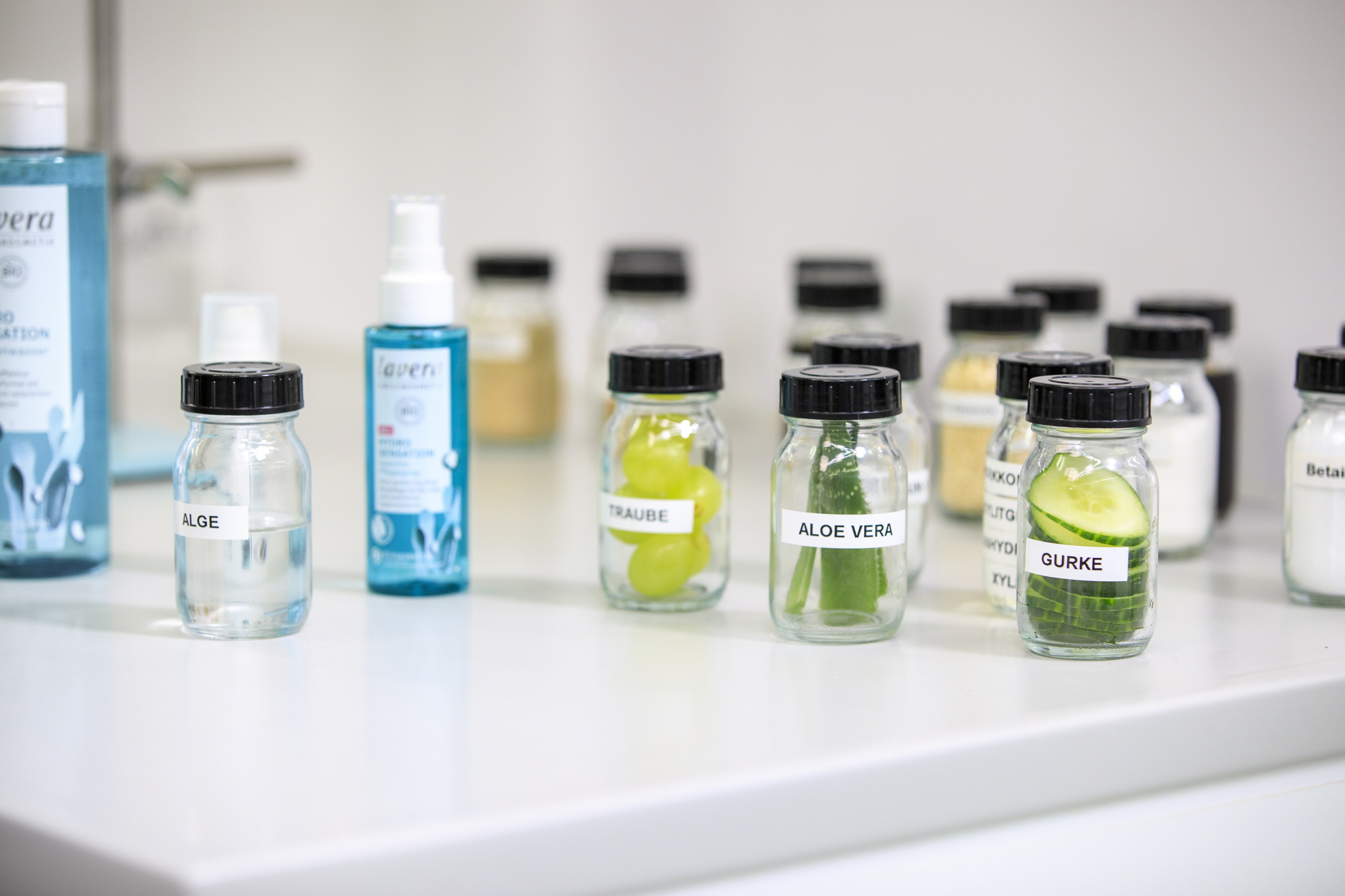 Research and development at Laverana - Intensive basic research for innovative natural cosmetics. Research and development at Laverana - Intensive basic research for innovative natural cosmetics.